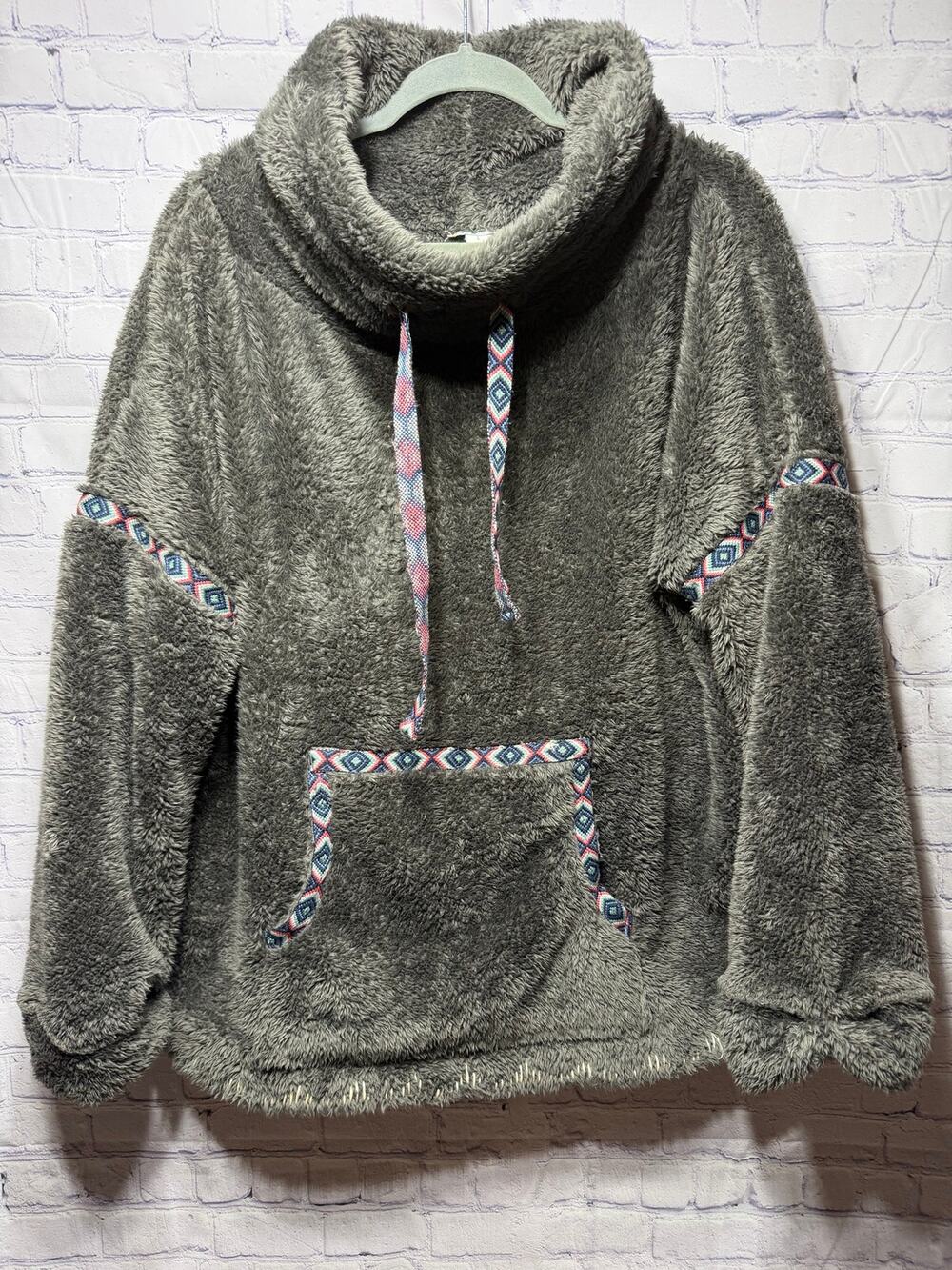 Sundance Fleece Pullover Sweatshirt Gray Aztec Accent Sz L Layer Cozy